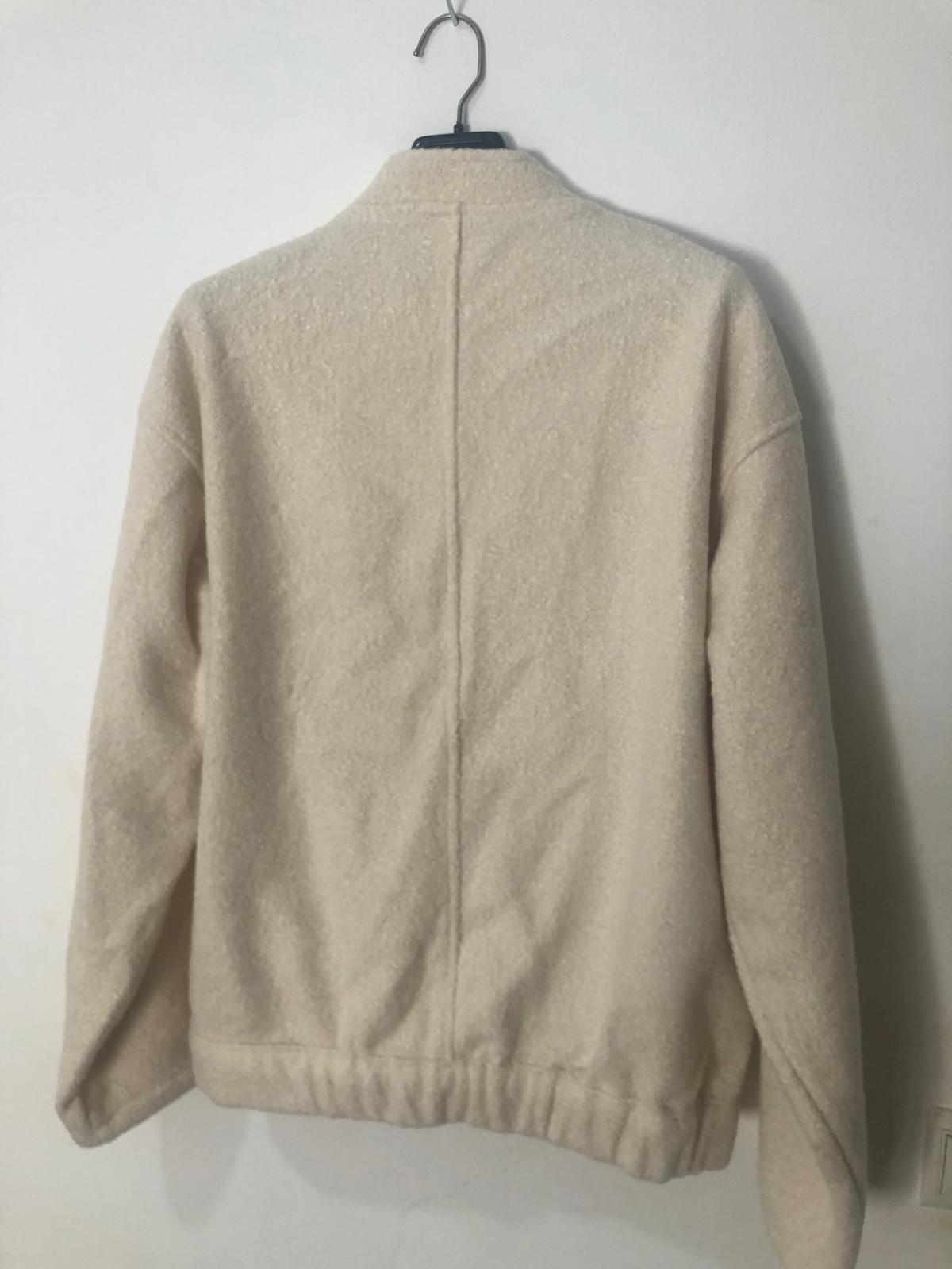 Chaqueta Estilo Bomber de Lana Color Beige