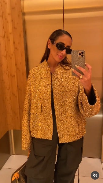 Chaqueta de Lentejuelas en Color Oro