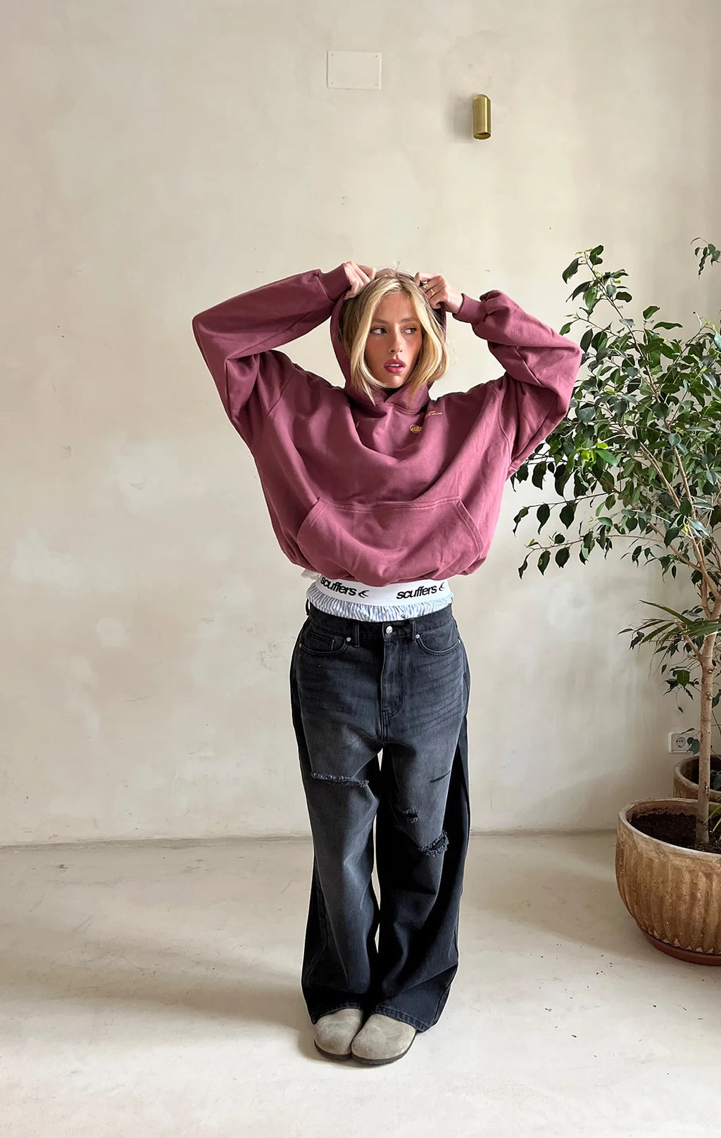 Sudadera de color granate con capucha- Scuffers