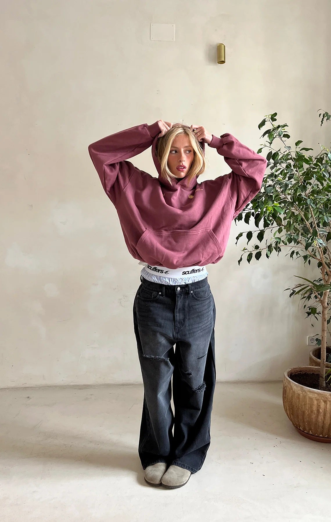 Sudadera de color granate con capucha- Scuffers